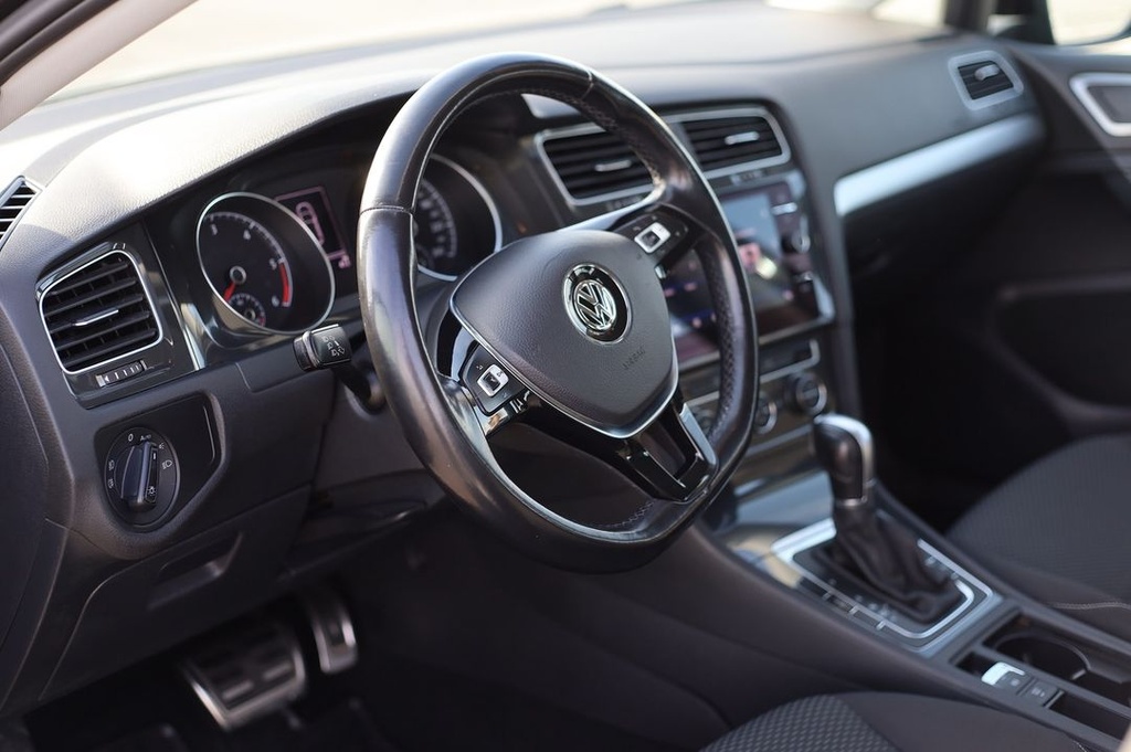 Volkswagen Golf VII